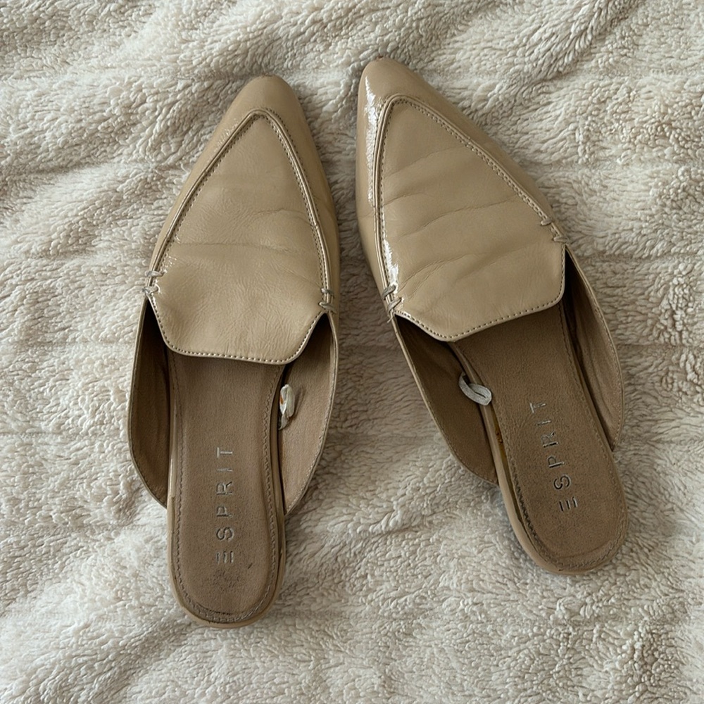 E spirit slide on flats